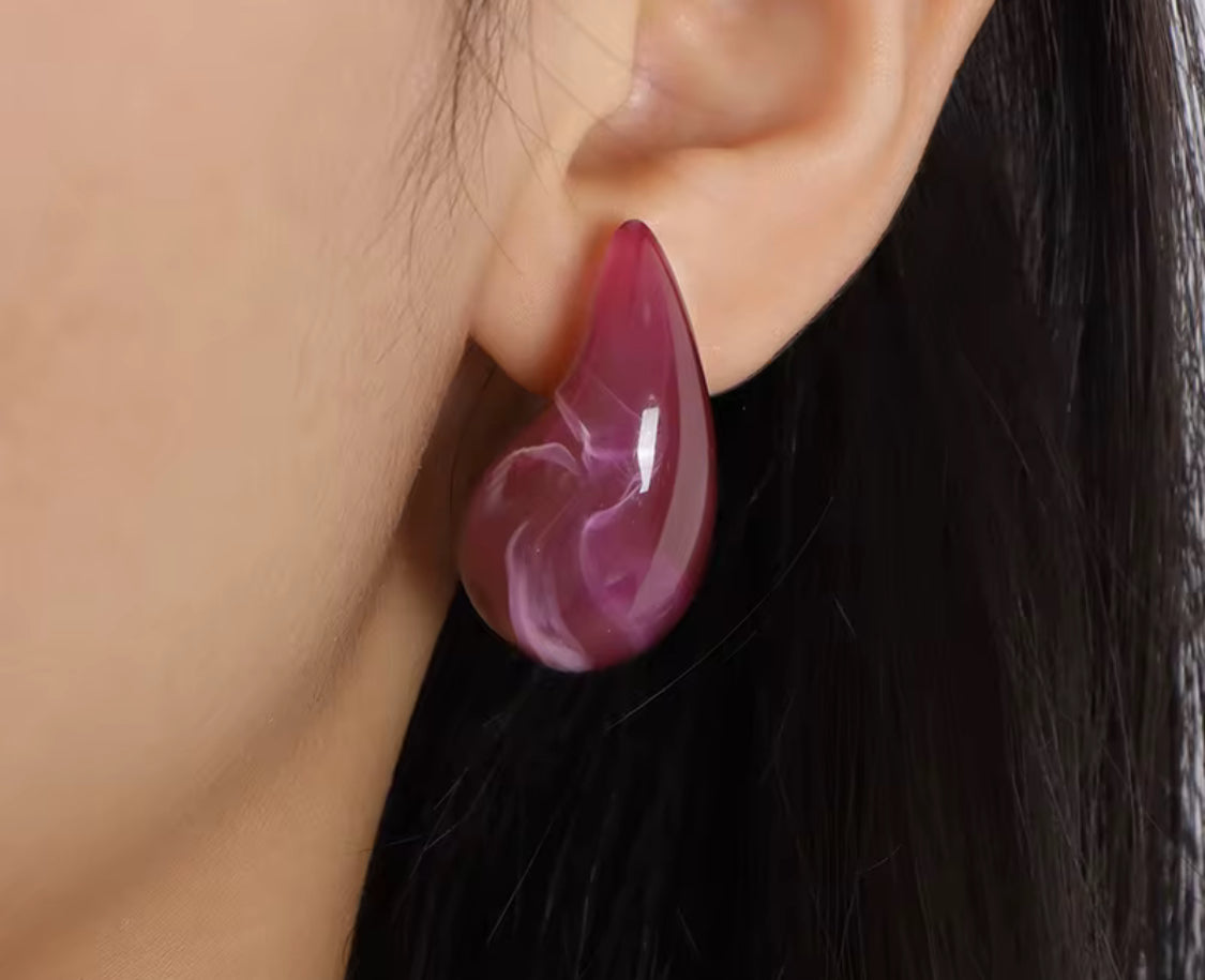 Aretes “Gotas Marmoleadas” – Colores Vibrantes para Brillar