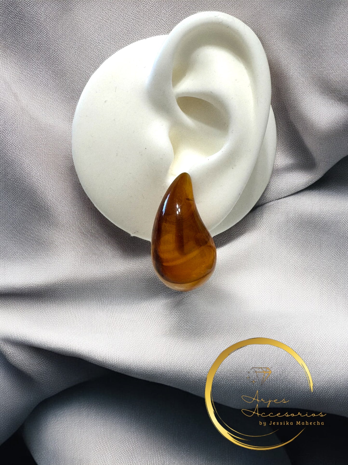 Aretes “Gotas Marmoleadas” – Colores Vibrantes para Brillar