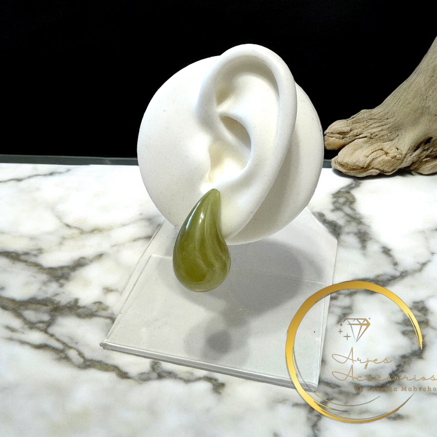 Aretes “Gotas Marmoleadas” – Colores Vibrantes para Brillar
