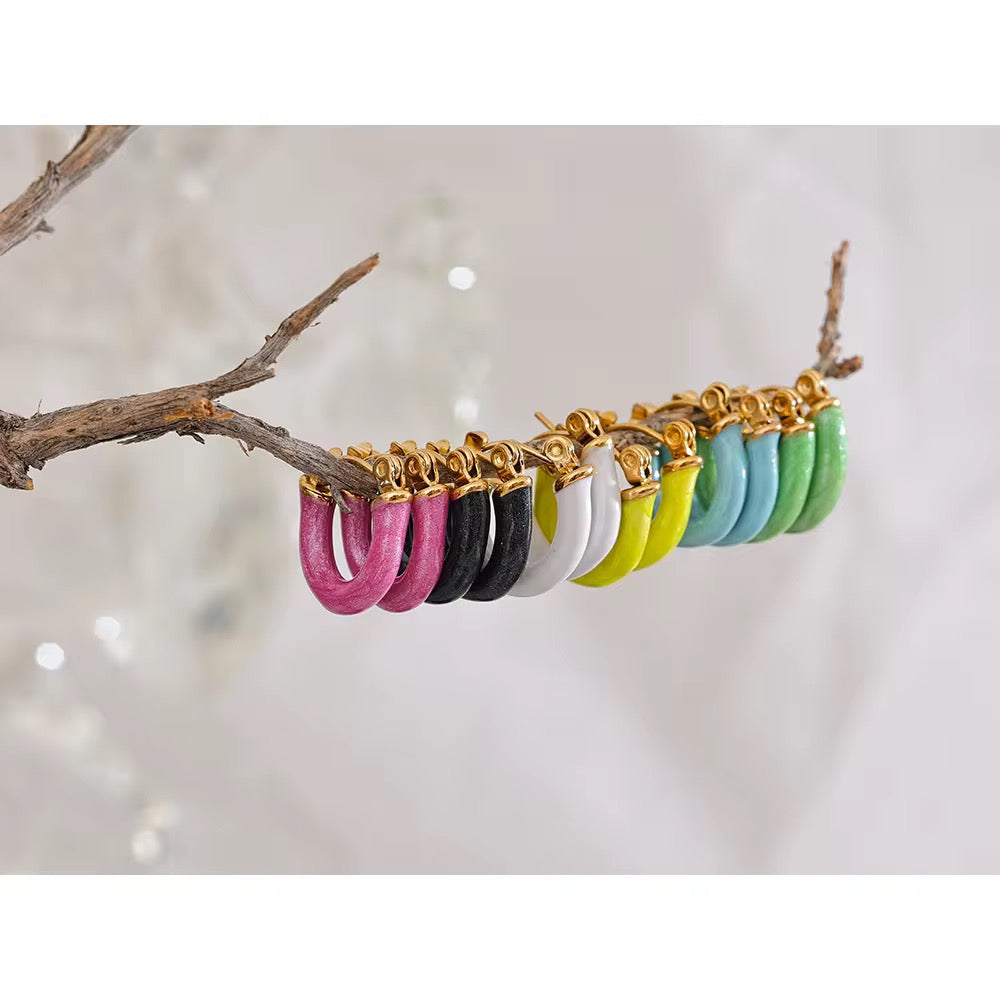 Aretes U esmaltados