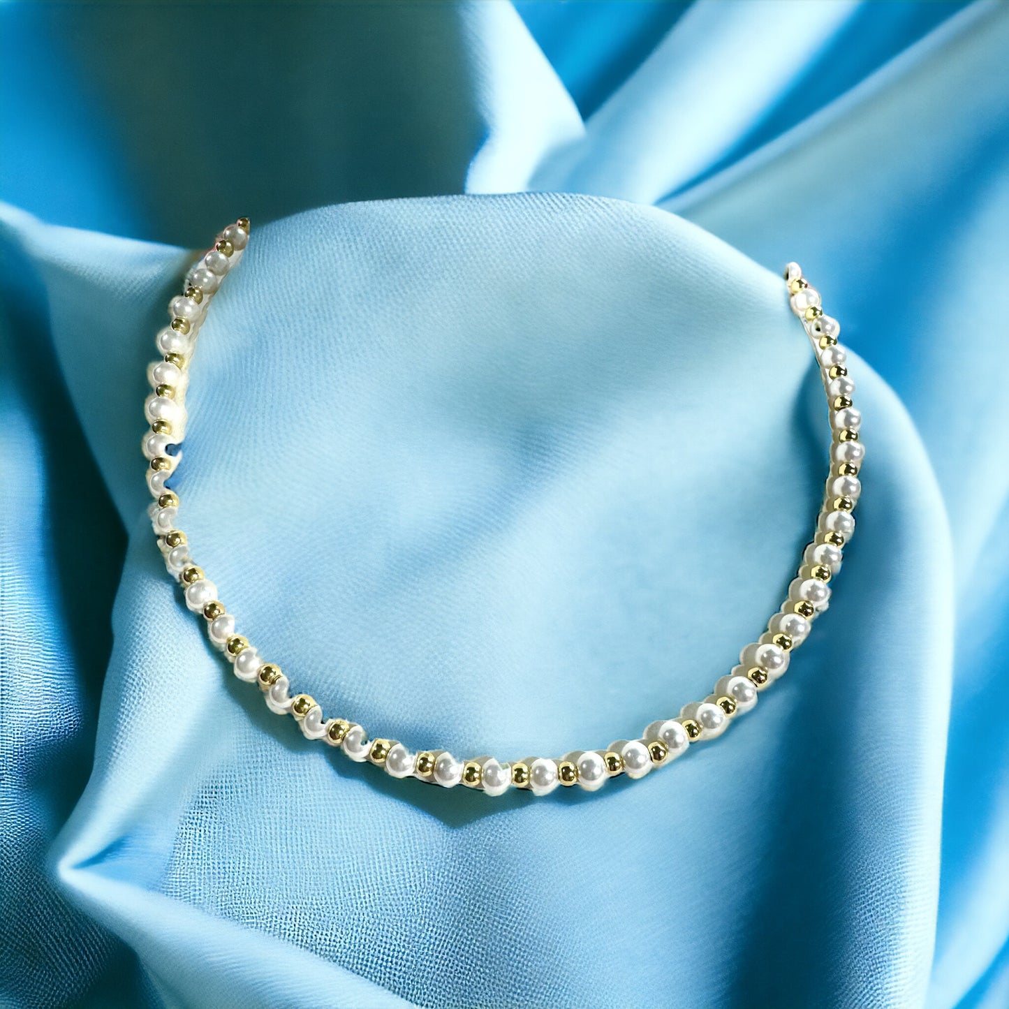 Collar perlas y balines dorados 2mm