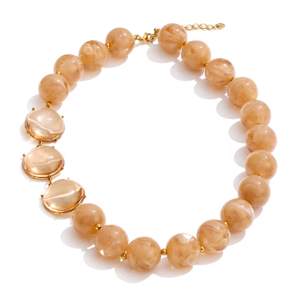 Collar llamativo de resina con triple cristal