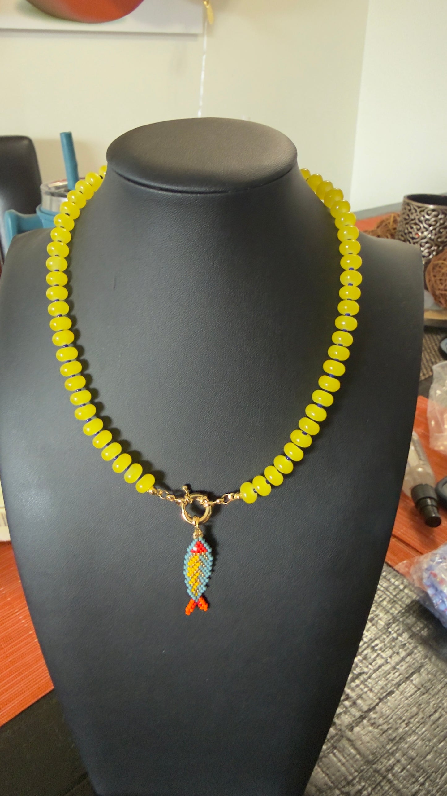 Collar Pez Amuleto – Edición Color
