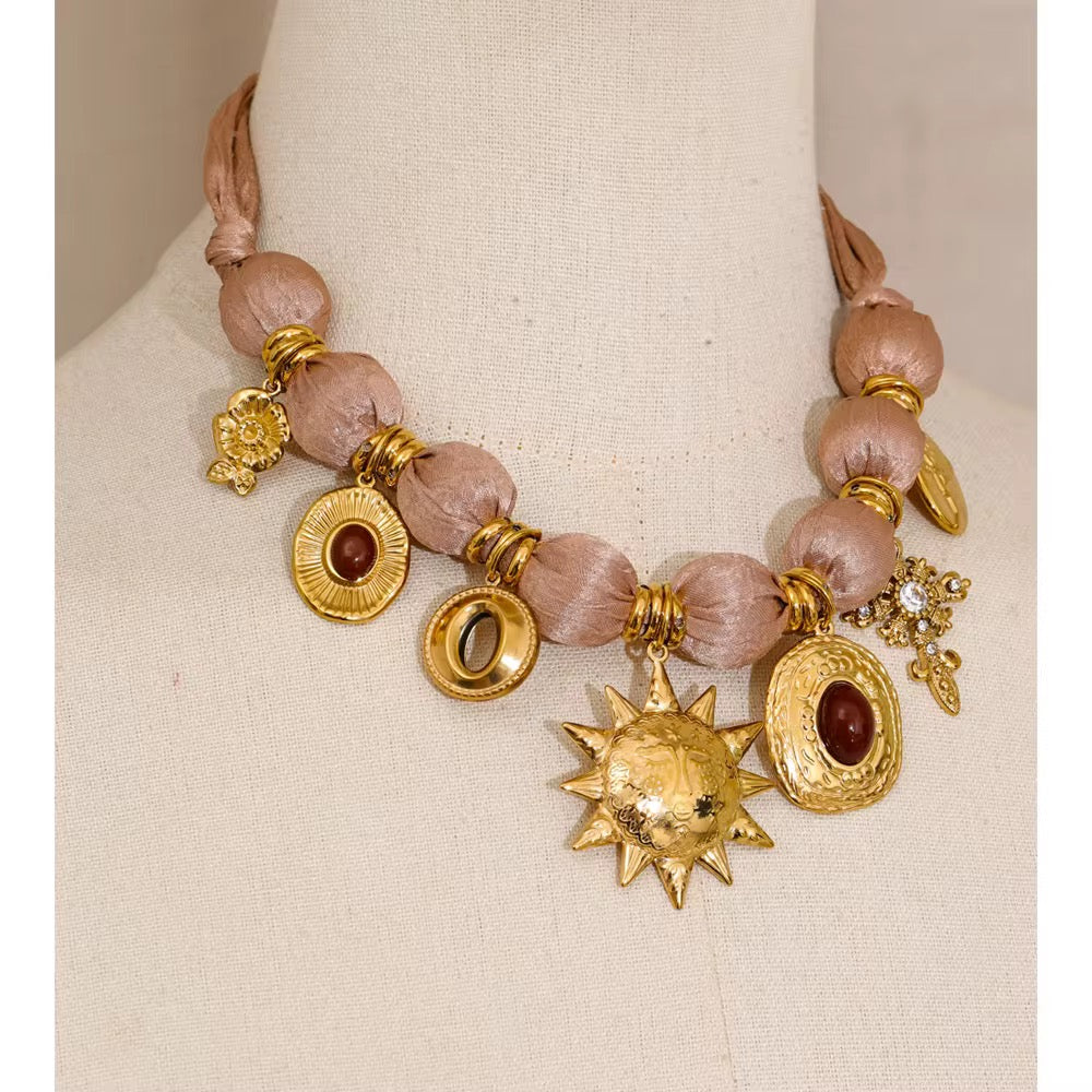 Collar Sol de Amatista Nude