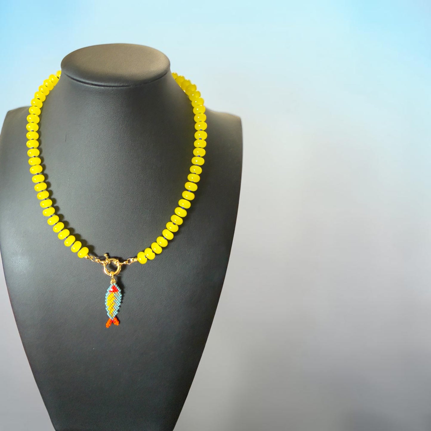 Collar Pez Amuleto – Edición Color