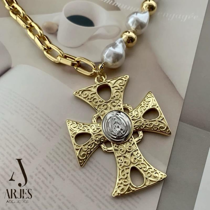 Collar Fe Dorada