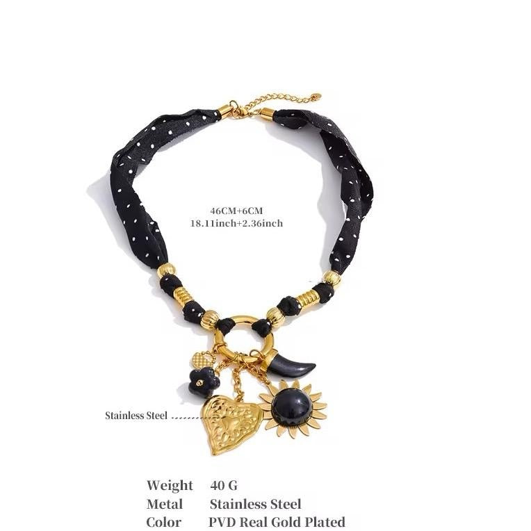 Collar Noir Mystique with Gold Accents and Polka Dot Design for Stylish Accessory