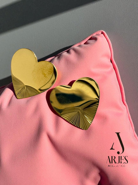 JARIES Corazón de Impacto Aretes