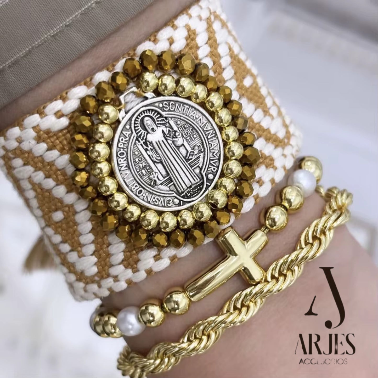 Set Pulsera San Benito & Fe Dorada