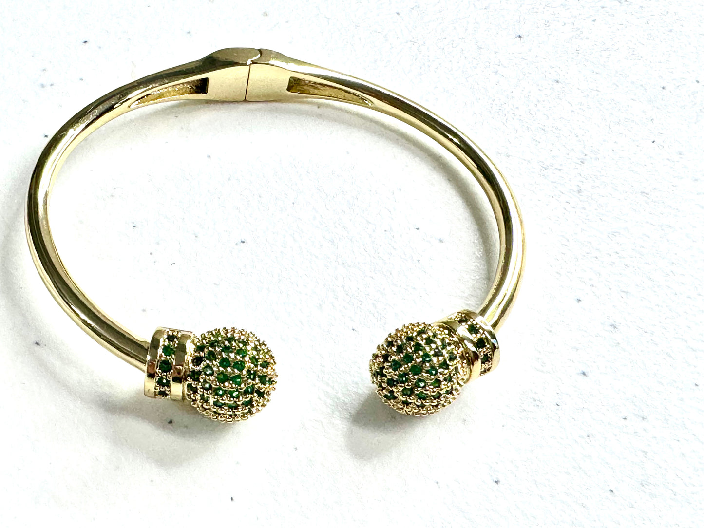 Brazalete dorado con balines brillo