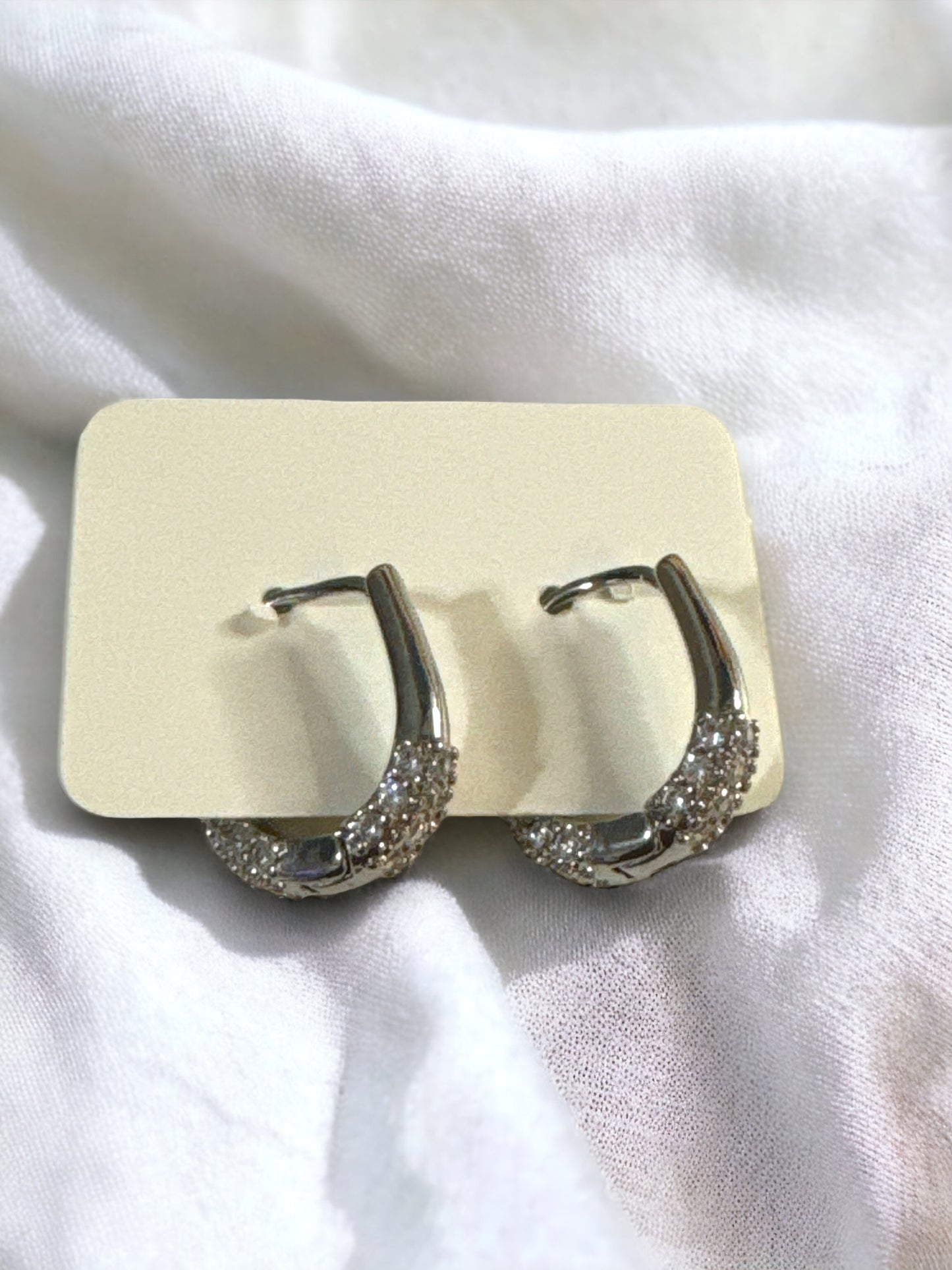 Aretes pequenos con zirconias transparentes Dorado y Plateado