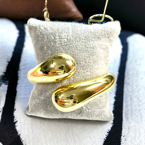Brazalete grueso con forma de gota